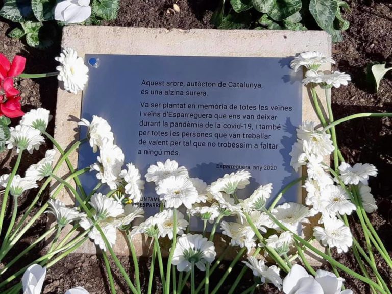 Acte homenatja COVID19 Esparreguera FHSJDM