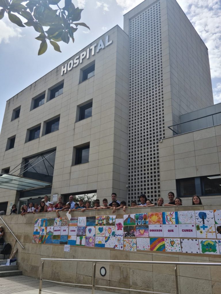 Façana FHSJDM Dibuixos que curen_V