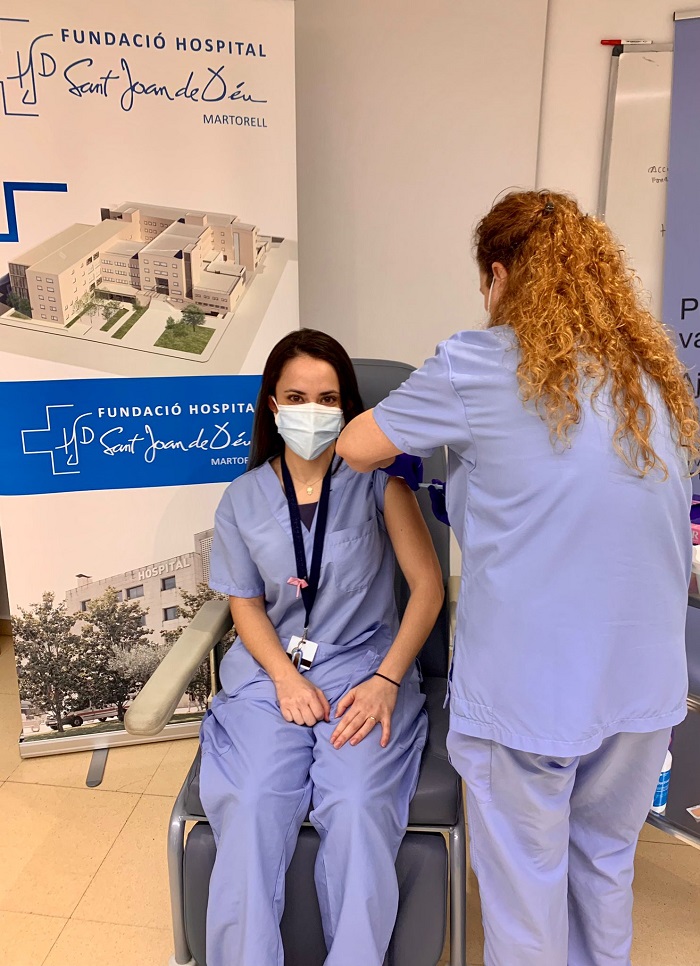 Segona dosi vacuna contra Covid-19 FHSJDM